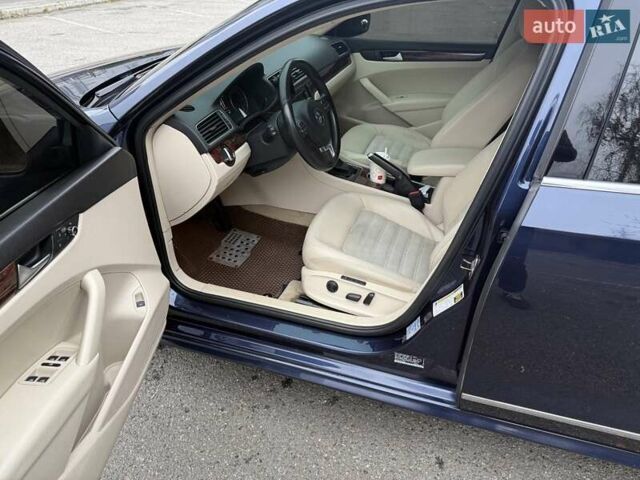 Синій Фольксваген Пассат, об'ємом двигуна 2.5 л та пробігом 127 тис. км за 11900 $, фото 11 на Automoto.ua