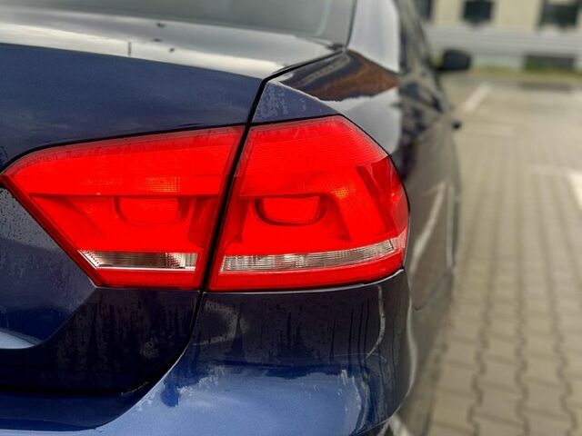 Синий Фольксваген Пассат, объемом двигателя 2.5 л и пробегом 273 тыс. км за 8300 $, фото 8 на Automoto.ua