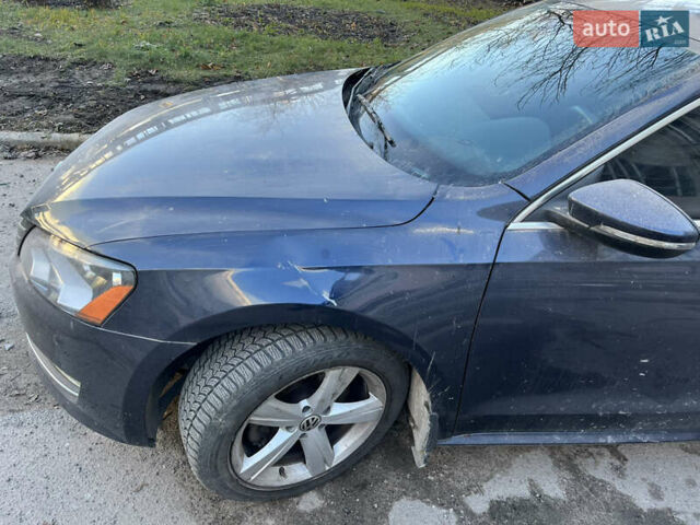 Синій Фольксваген Пассат, об'ємом двигуна 2.5 л та пробігом 223 тис. км за 7000 $, фото 4 на Automoto.ua