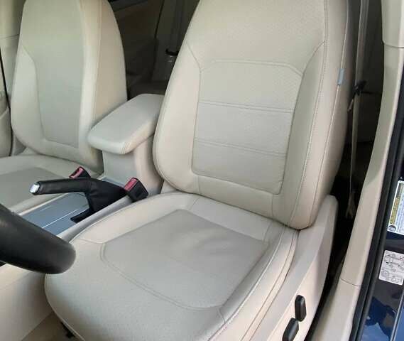 Фольксваген Пассат 2012 в Днепре (Днепропетровске) на Automoto.ua Синий Фольксваген Пассат, объемом двигателя 2 л и пробегом 280 тыс. км за 11450 $, фото 17 на Automoto.ua