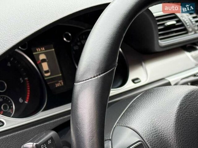 Синий Фольксваген Пассат, объемом двигателя 2 л и пробегом 263 тыс. км за 11690 $, фото 14 на Automoto.ua