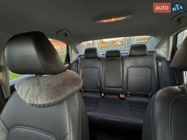 Синій Фольксваген Пассат, об'ємом двигуна 2.5 л та пробігом 198 тис. км за 8800 $, фото 16 на Automoto.ua