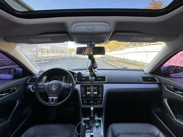 Синий Фольксваген Пассат, объемом двигателя 2.5 л и пробегом 160 тыс. км за 10500 $, фото 4 на Automoto.ua