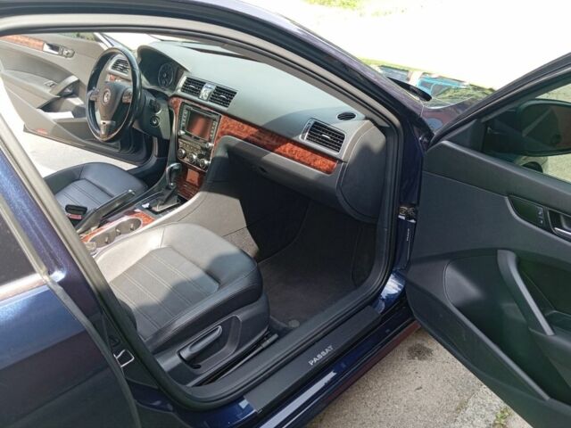 Синий Фольксваген Пассат, объемом двигателя 2.5 л и пробегом 300 тыс. км за 9000 $, фото 5 на Automoto.ua