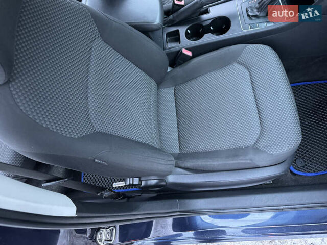 Синий Фольксваген Пассат, объемом двигателя 2.48 л и пробегом 240 тыс. км за 8900 $, фото 24 на Automoto.ua