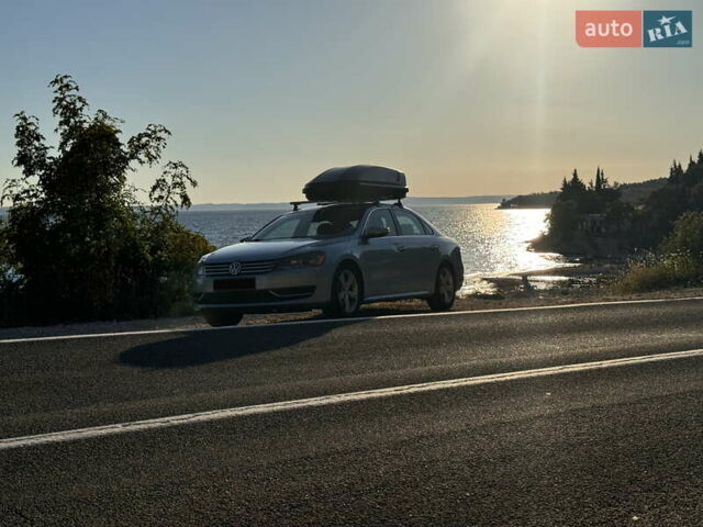 Синій Фольксваген Пассат, об'ємом двигуна 2.5 л та пробігом 198 тис. км за 8800 $, фото 4 на Automoto.ua
