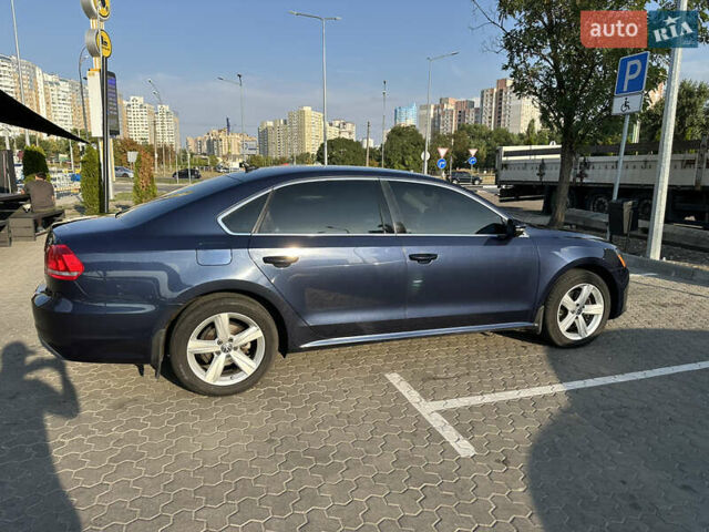 Синій Фольксваген Пассат, об'ємом двигуна 2.5 л та пробігом 255 тис. км за 10000 $, фото 11 на Automoto.ua