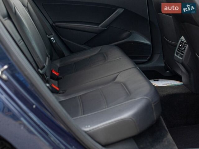 Синий Фольксваген Пассат, объемом двигателя 2.5 л и пробегом 255 тыс. км за 8300 $, фото 28 на Automoto.ua