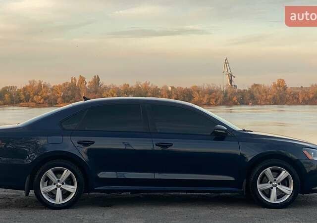 Фольксваген Пассат 2012 в Днепре (Днепропетровске) на Automoto.ua Синий Фольксваген Пассат, объемом двигателя 2 л и пробегом 280 тыс. км за 11450 $, фото 7 на Automoto.ua
