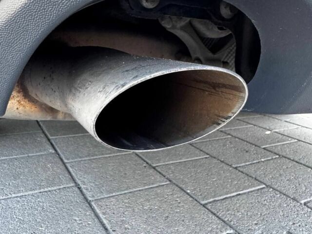 Синій Фольксваген Пассат, об'ємом двигуна 2.5 л та пробігом 200 тис. км за 8900 $, фото 4 на Automoto.ua