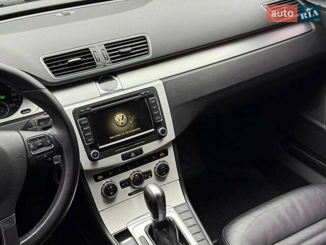Синий Фольксваген Пассат, объемом двигателя 2 л и пробегом 263 тыс. км за 11690 $, фото 27 на Automoto.ua