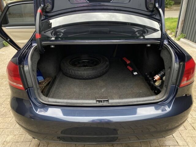 Синій Фольксваген Пассат, об'ємом двигуна 2.5 л та пробігом 350 тис. км за 8500 $, фото 10 на Automoto.ua