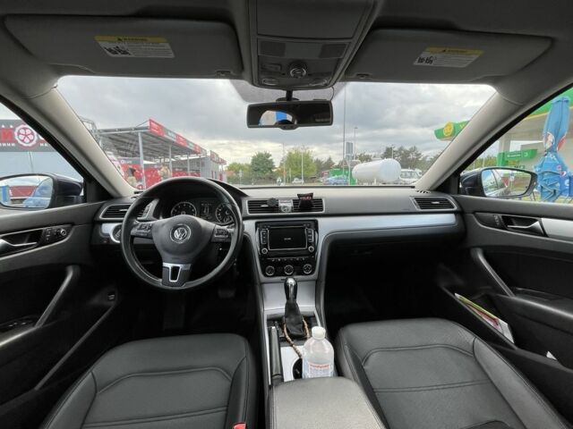 Синий Фольксваген Пассат, объемом двигателя 2.5 л и пробегом 300 тыс. км за 7500 $, фото 15 на Automoto.ua