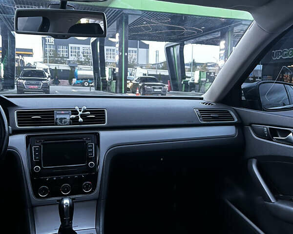 Синий Фольксваген Пассат, объемом двигателя 2.48 л и пробегом 224 тыс. км за 9000 $, фото 12 на Automoto.ua