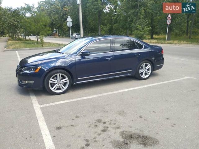 Синий Фольксваген Пассат, объемом двигателя 1.8 л и пробегом 173 тыс. км за 12500 $, фото 14 на Automoto.ua
