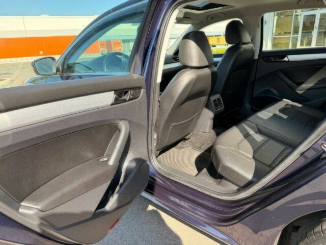 Синий Фольксваген Пассат, объемом двигателя 2.5 л и пробегом 82 тыс. км за 1425 $, фото 11 на Automoto.ua