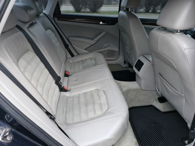 Синий Фольксваген Пассат, объемом двигателя 2 л и пробегом 198 тыс. км за 10500 $, фото 5 на Automoto.ua