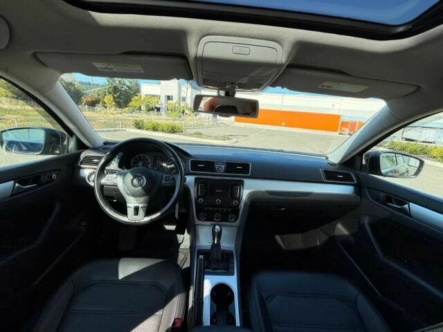 Синий Фольксваген Пассат, объемом двигателя 2.5 л и пробегом 82 тыс. км за 1425 $, фото 8 на Automoto.ua