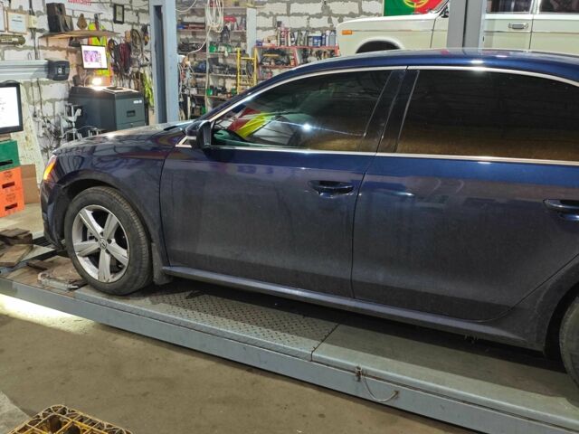 Синій Фольксваген Пассат, об'ємом двигуна 2.5 л та пробігом 265 тис. км за 7000 $, фото 2 на Automoto.ua