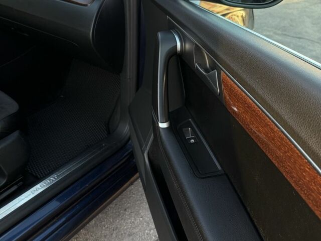 Синий Фольксваген Пассат, объемом двигателя 2 л и пробегом 253 тыс. км за 11200 $, фото 4 на Automoto.ua