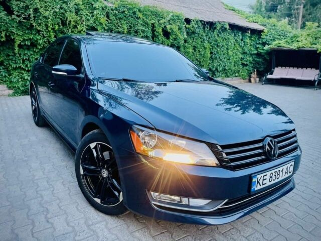 Синий Фольксваген Пассат, объемом двигателя 2 л и пробегом 213 тыс. км за 13000 $, фото 6 на Automoto.ua