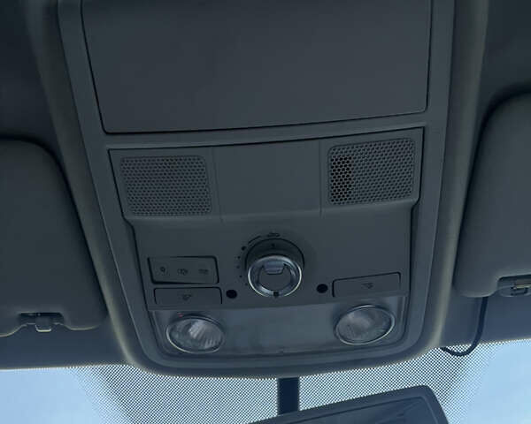 Синий Фольксваген Пассат, объемом двигателя 2.48 л и пробегом 224 тыс. км за 9000 $, фото 20 на Automoto.ua