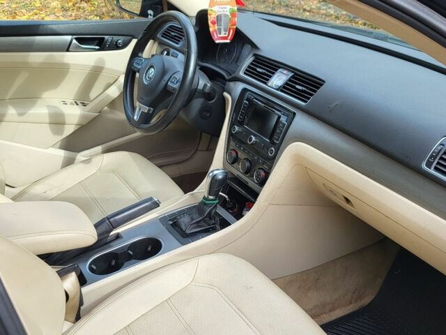 Синий Фольксваген Пассат, объемом двигателя 0 л и пробегом 175 тыс. км за 7500 $, фото 7 на Automoto.ua