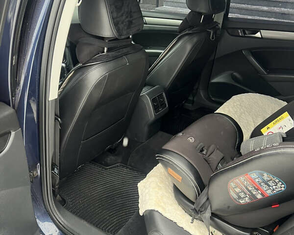 Синий Фольксваген Пассат, объемом двигателя 1.97 л и пробегом 205 тыс. км за 11200 $, фото 12 на Automoto.ua