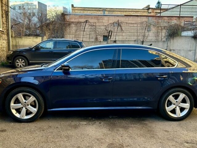 Синій Фольксваген Пассат, об'ємом двигуна 2.5 л та пробігом 327 тис. км за 9200 $, фото 4 на Automoto.ua