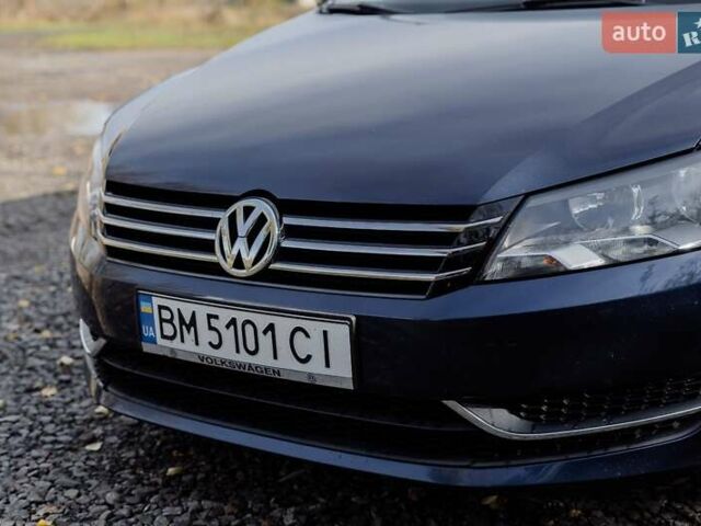 Синий Фольксваген Пассат, объемом двигателя 2.5 л и пробегом 170 тыс. км за 10700 $, фото 4 на Automoto.ua