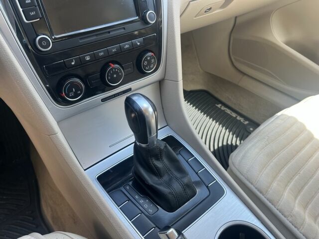 Синій Фольксваген Пассат, об'ємом двигуна 2.5 л та пробігом 211 тис. км за 9900 $, фото 15 на Automoto.ua