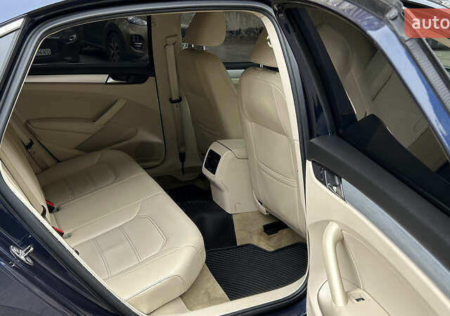 Синий Фольксваген Пассат, объемом двигателя 2.5 л и пробегом 327 тыс. км за 8900 $, фото 15 на Automoto.ua