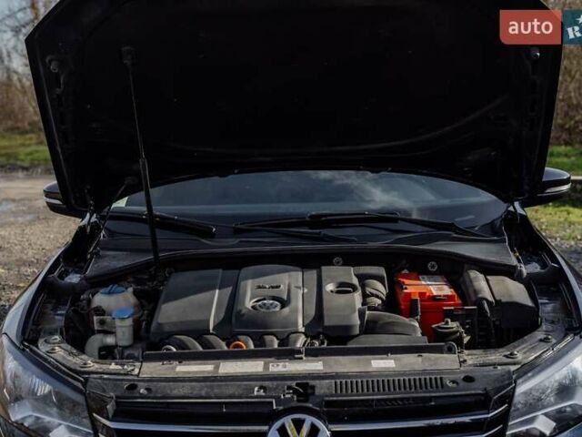 Синий Фольксваген Пассат, объемом двигателя 2.5 л и пробегом 170 тыс. км за 10700 $, фото 25 на Automoto.ua