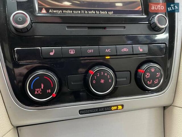 Синий Фольксваген Пассат, объемом двигателя 2.48 л и пробегом 278 тыс. км за 9490 $, фото 27 на Automoto.ua