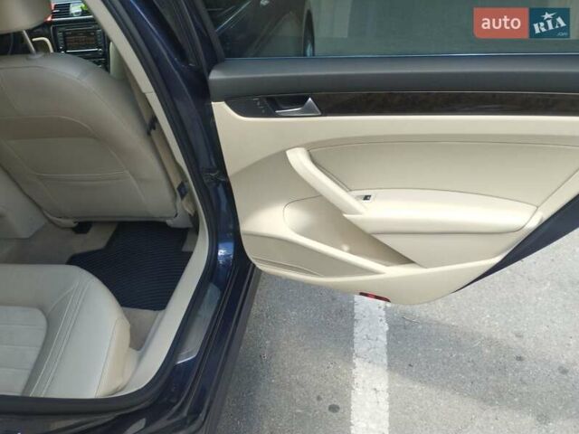 Синий Фольксваген Пассат, объемом двигателя 1.8 л и пробегом 173 тыс. км за 12500 $, фото 52 на Automoto.ua