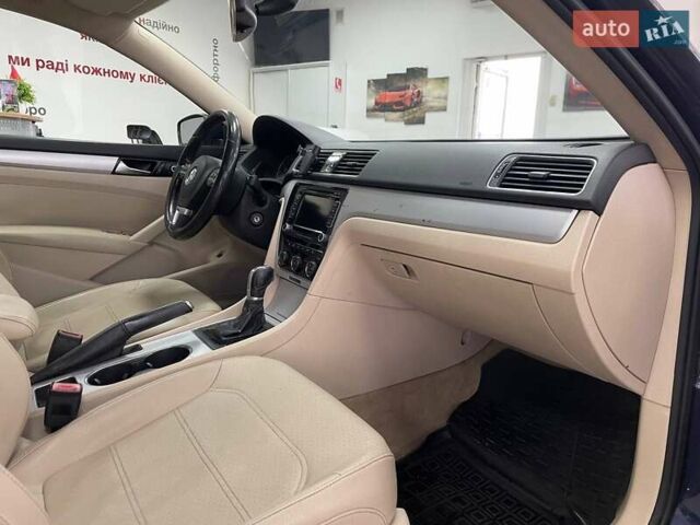 Синий Фольксваген Пассат, объемом двигателя 2.48 л и пробегом 278 тыс. км за 9490 $, фото 37 на Automoto.ua