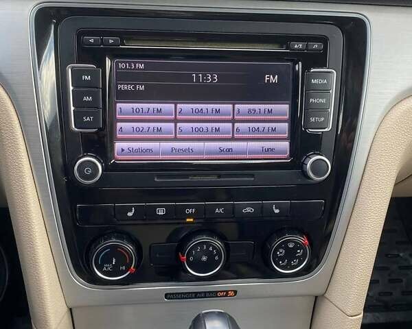 Фольксваген Пассат 2013 в Полтаве на Automoto.ua Синий Фольксваген Пассат, объемом двигателя 2.5 л и пробегом 198 тыс. км за 9290 $, фото 20 на Automoto.ua