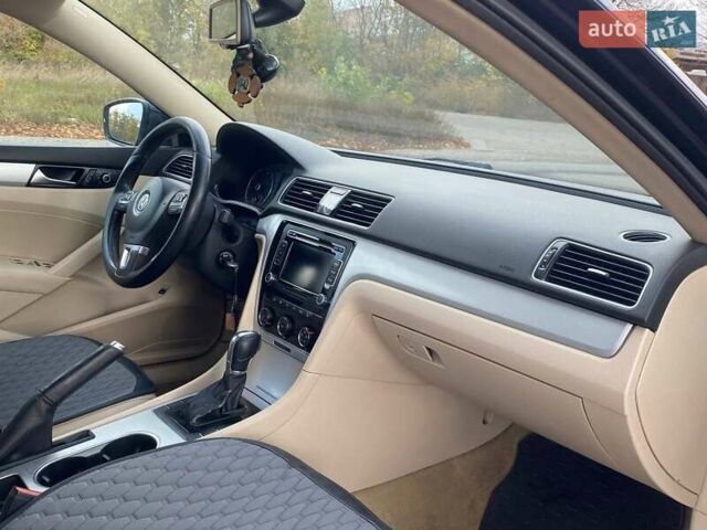 Фольксваген Пассат 2013 в Полтаве на Automoto.ua Синий Фольксваген Пассат, объемом двигателя 2.5 л и пробегом 198 тыс. км за 9290 $, фото 30 на Automoto.ua