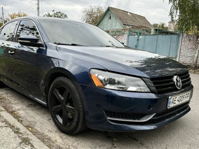 Фольксваген Пассат 2013 в Кременчуге на Automoto.ua Синий Фольксваген Пассат, объемом двигателя 2.5 л и пробегом 177 тыс. км за 10499 $, фото 1 на Automoto.ua