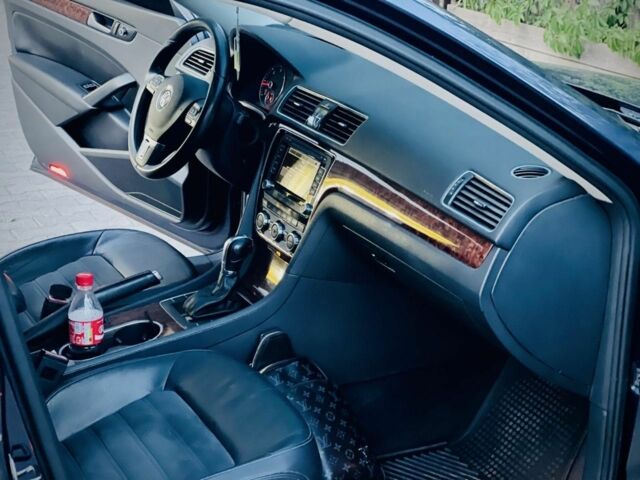 Синий Фольксваген Пассат, объемом двигателя 2 л и пробегом 213 тыс. км за 13000 $, фото 5 на Automoto.ua