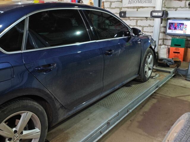 Синій Фольксваген Пассат, об'ємом двигуна 2.5 л та пробігом 265 тис. км за 7000 $, фото 5 на Automoto.ua