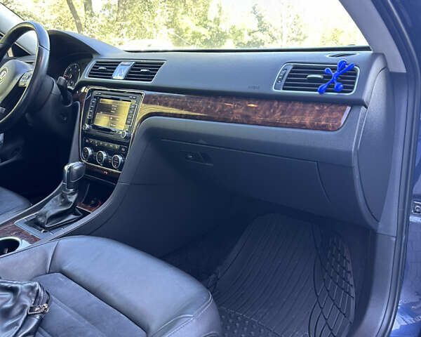 Синий Фольксваген Пассат, объемом двигателя 2 л и пробегом 98 тыс. км за 14400 $, фото 23 на Automoto.ua