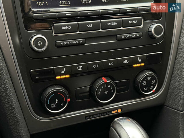 Синій Фольксваген Пассат, об'ємом двигуна 1.8 л та пробігом 220 тис. км за 9999 $, фото 19 на Automoto.ua