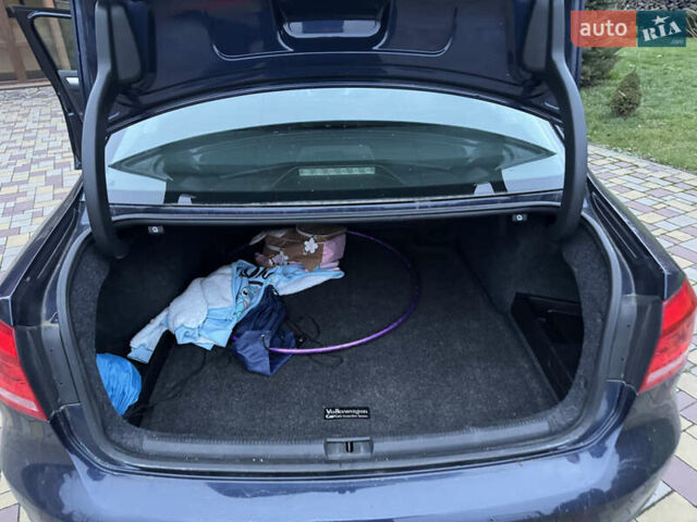 Синій Фольксваген Пассат, об'ємом двигуна 2 л та пробігом 310 тис. км за 9999 $, фото 10 на Automoto.ua