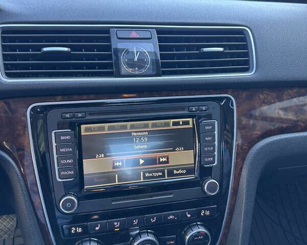 Синий Фольксваген Пассат, объемом двигателя 2 л и пробегом 98 тыс. км за 14400 $, фото 32 на Automoto.ua