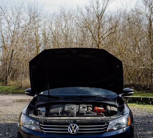 Синий Фольксваген Пассат, объемом двигателя 2.5 л и пробегом 170 тыс. км за 10700 $, фото 3 на Automoto.ua