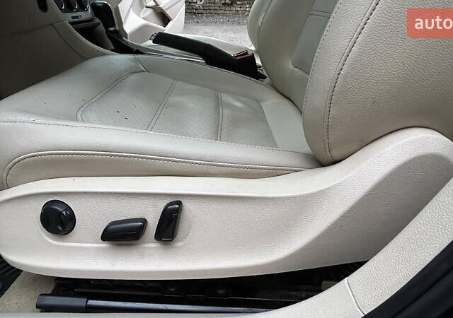 Синий Фольксваген Пассат, объемом двигателя 2.5 л и пробегом 327 тыс. км за 8900 $, фото 11 на Automoto.ua