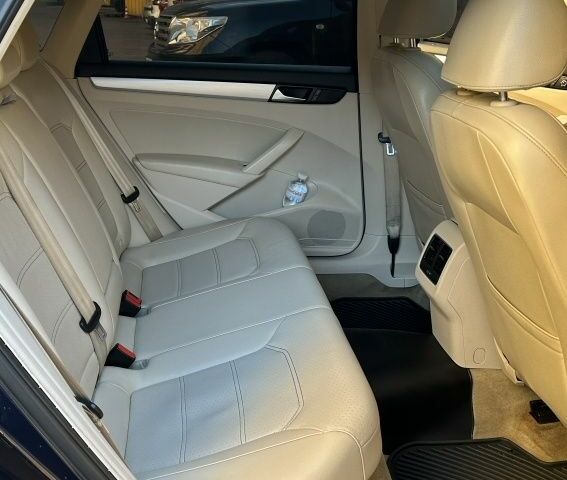 Синій Фольксваген Пассат, об'ємом двигуна 2.5 л та пробігом 327 тис. км за 9200 $, фото 8 на Automoto.ua