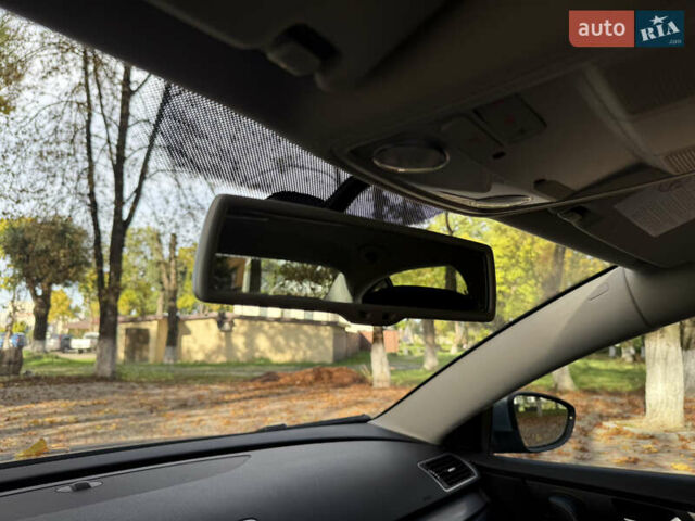 Синий Фольксваген Пассат, объемом двигателя 1.6 л и пробегом 266 тыс. км за 11000 $, фото 29 на Automoto.ua