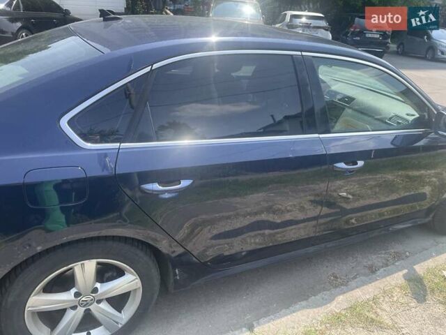 Синій Фольксваген Пассат, об'ємом двигуна 2.48 л та пробігом 270 тис. км за 10500 $, фото 8 на Automoto.ua